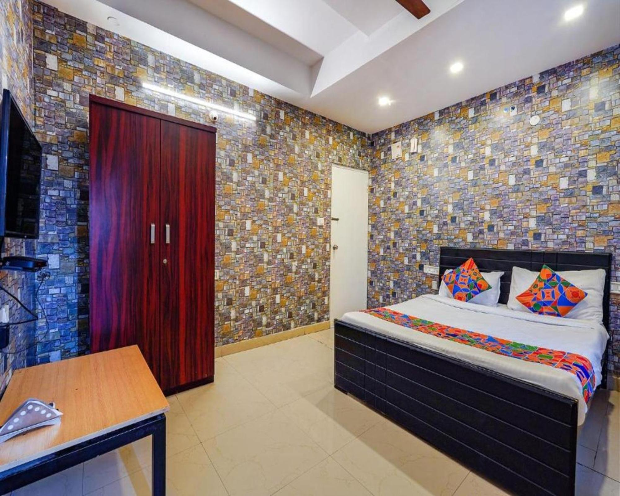 Fabexpress Kings Suites I Bangalore Exterior photo