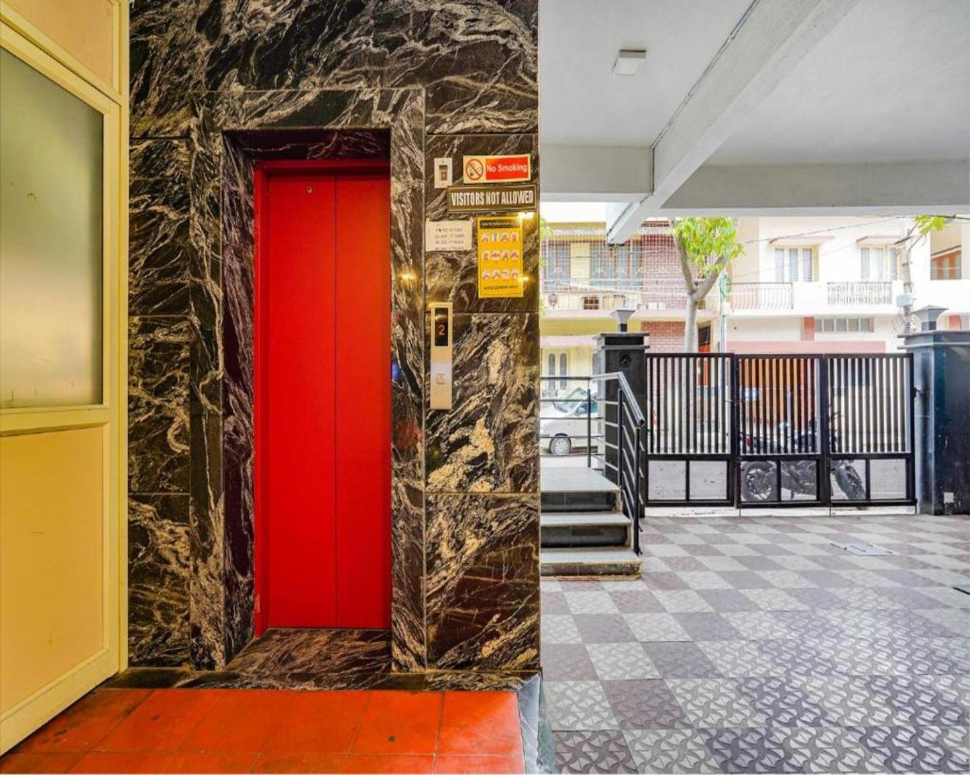 Fabexpress Kings Suites I Bangalore Exterior photo